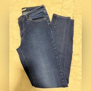 Levi's Women's Skinny Jeans in Dark Indigo Blue